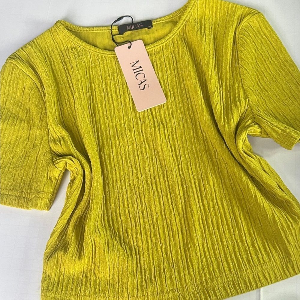 NWT Micas Lime Green Short Sleeve Crinkle Crop Top Size Medium